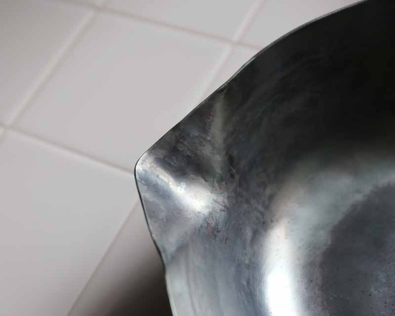 レモン型フライパン詳細注ぎ口